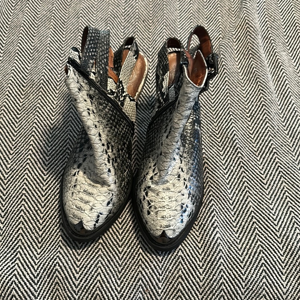 Jeffrey Campbell Carlton Bootie